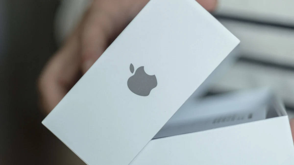 iPhone dobrável deve chegar em 2026 com quatro câmeras e Touch ID no botão, diz relatório - Imagem do artigo
