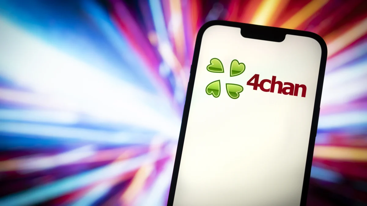 4chan e Kiwi Farms processam regulador britânico e contestam Online Safety Act - Imagem do artigo