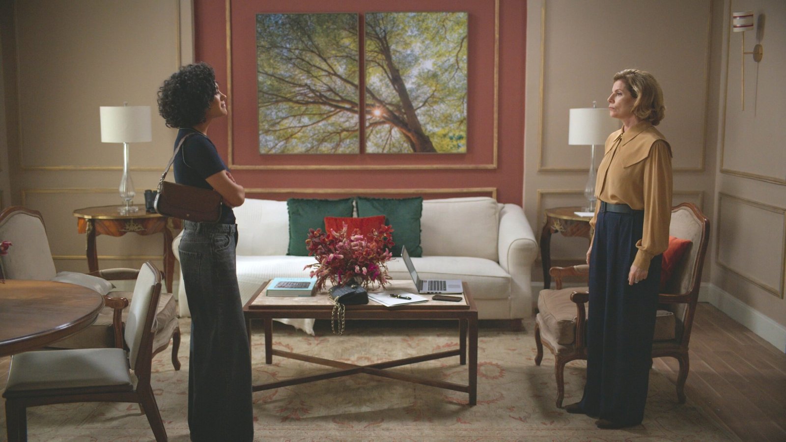 Vale Tudo: Maria de Fátima confronta Odete após descobrir segredo sobre Leonardo - Imagem do artigo