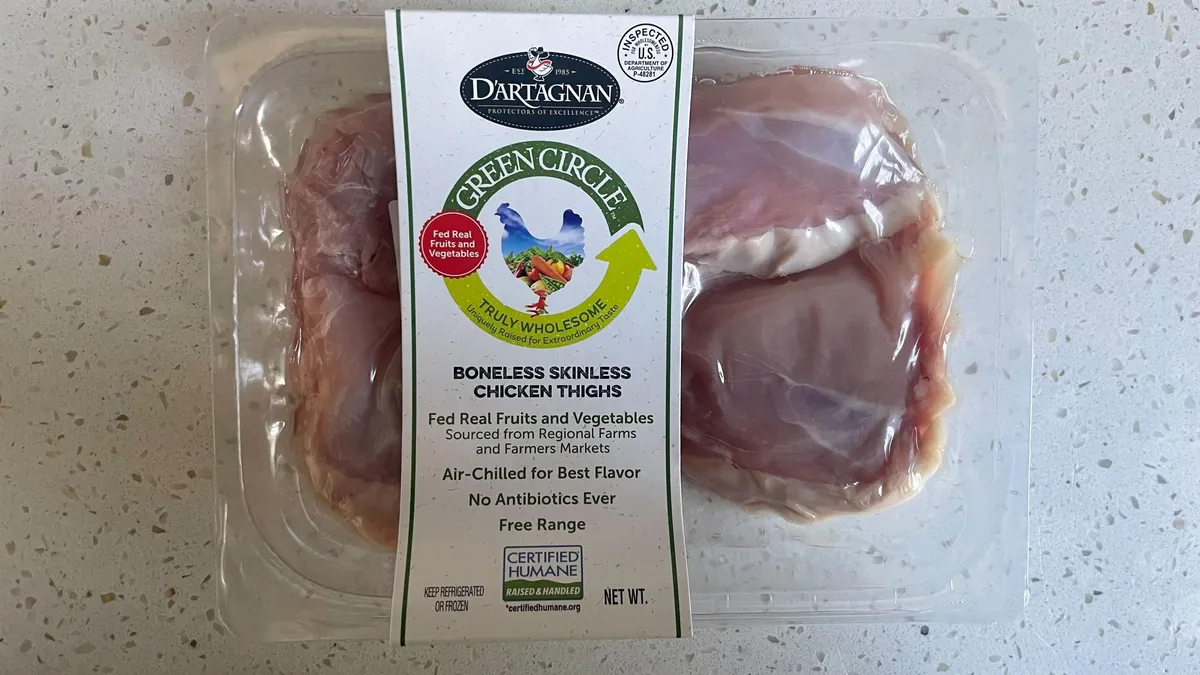 Frango fresco: saiba quanto tempo armazenar na geladeira sem comprometer a saúde - Imagem do artigo