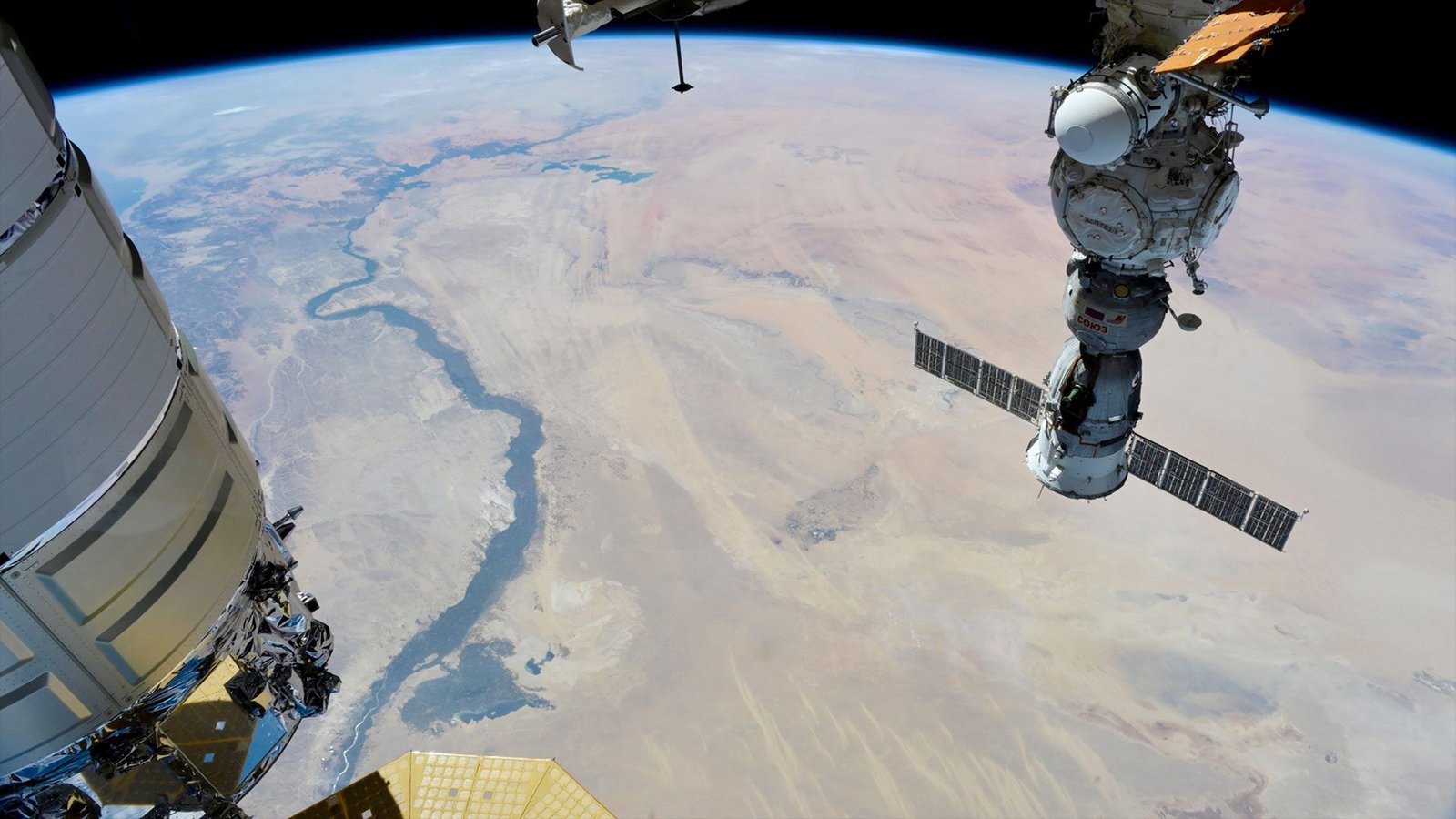 Tripulação da ISS mantém pesquisas apesar de shutdown nos EUA - Imagem do artigo original