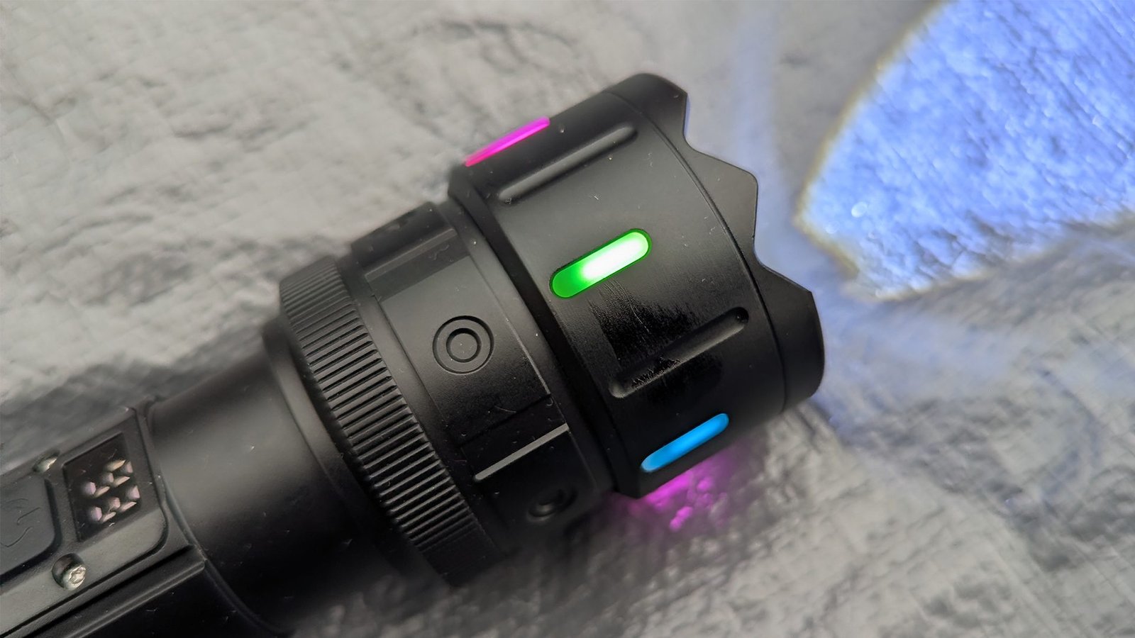 Lanterna WindFire entrega 3000 lúmens e recarga USB-C por cerca de US$ 25 - Imagem do artigo original