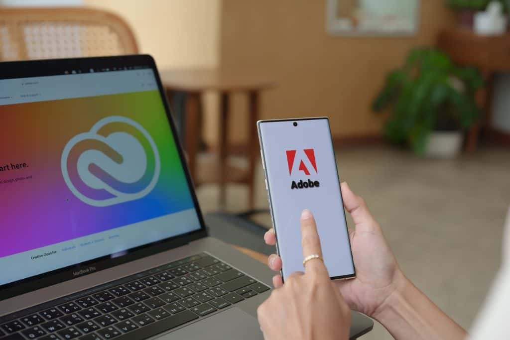 Malware finge ser Adobe, invade PCs e rouba dados na América Latina - Imagem do artigo