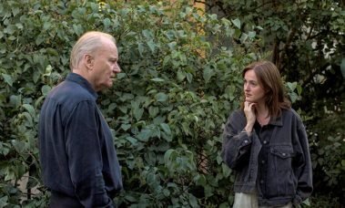 Valor Sentimental reúne Renate Reinsve e Stellan Skarsgård em novo drama familiar de Joachim Trier - Imagem do artigo