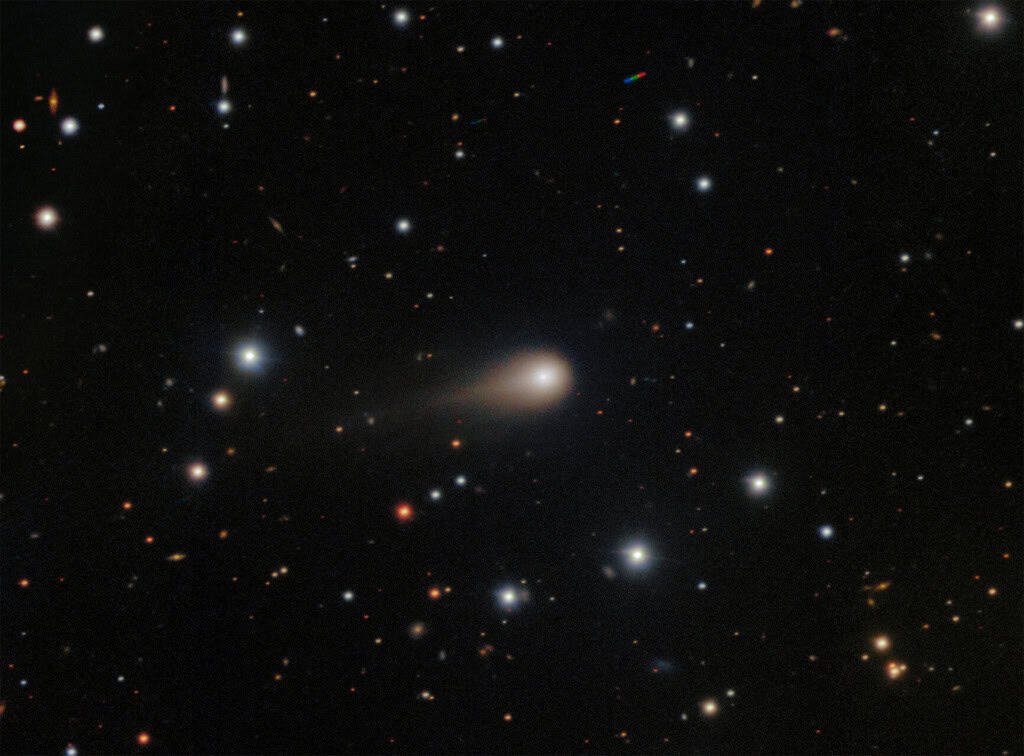 Pesquisa desmente mudança de cor do cometa interestelar 3I/ATLAS - Imagem do artigo