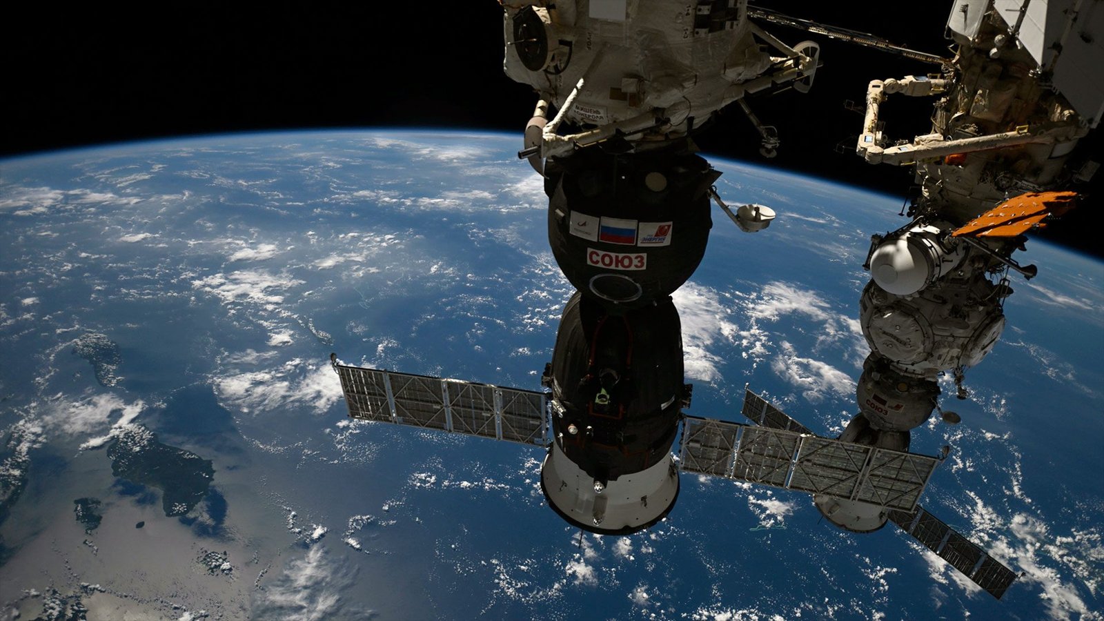 Soyuz MS-28 leva três novos tripulantes e torna ISS a “casa” de dez astronautas - Imagem do artigo original