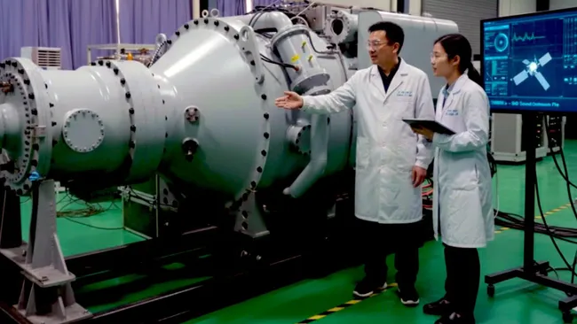 China revela arma de micro-ondas de 20 GW que ameaça satélites: entenda o TPG1000Cs - Imagem do artigo original