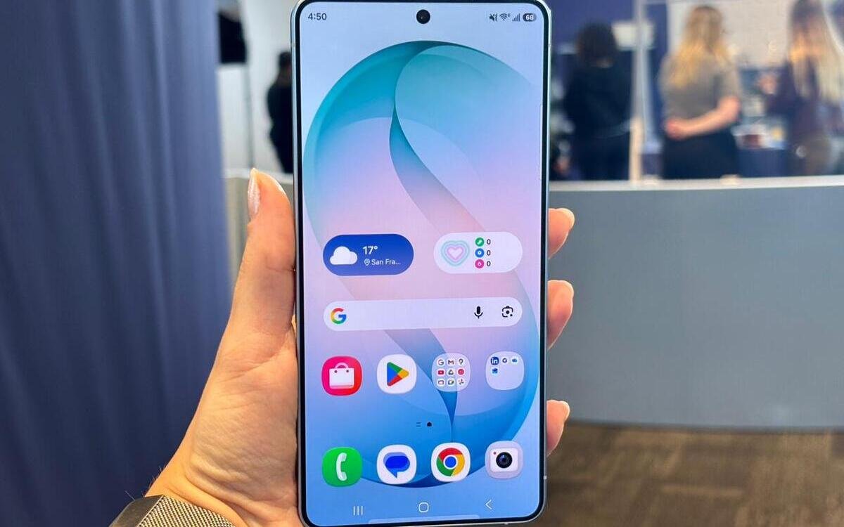 Galaxy S26 Ultra estreia tela anticuriosos e recarga de 60 W: veja se vale a troca - Imagem do artigo original