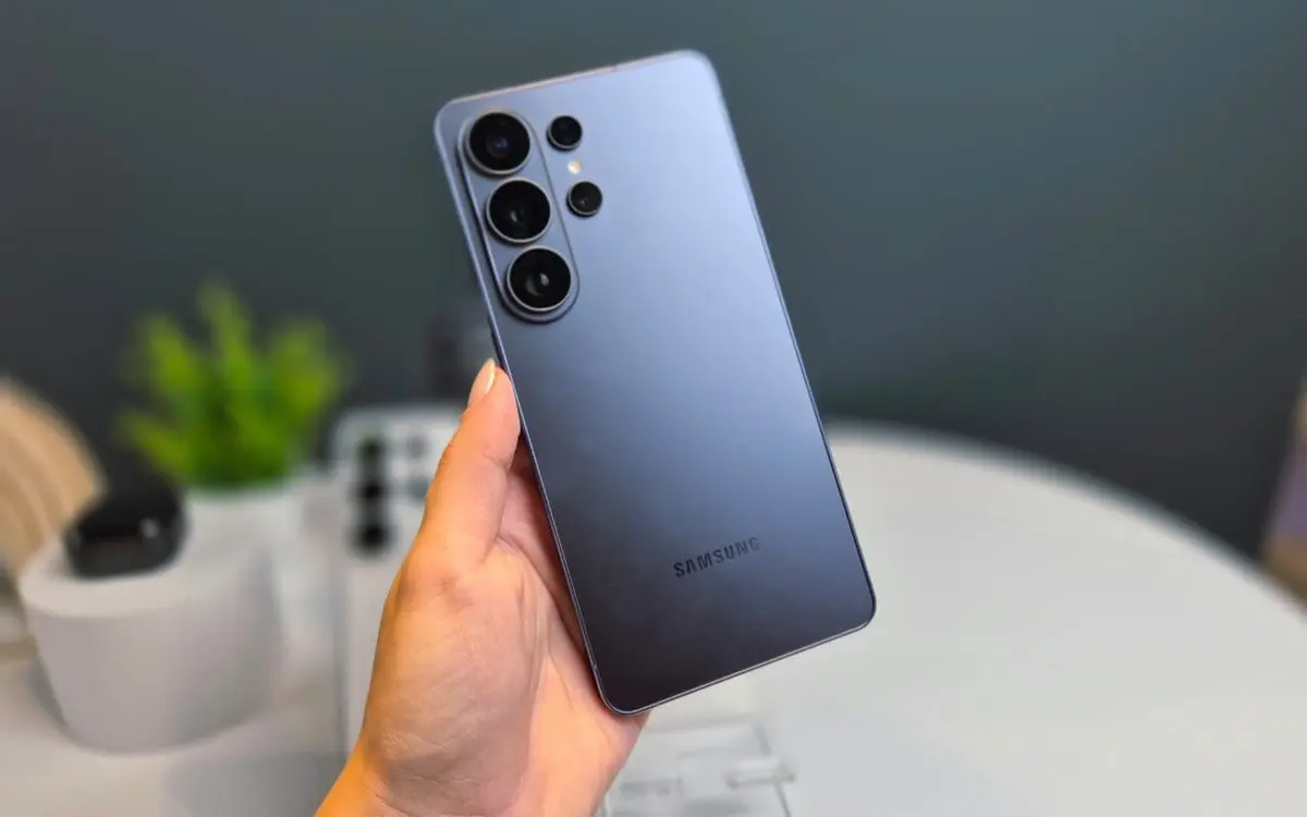 Galaxy S26 Ultra acende alerta de privacidade com tela anti-espião integrada - Imagem do artigo original