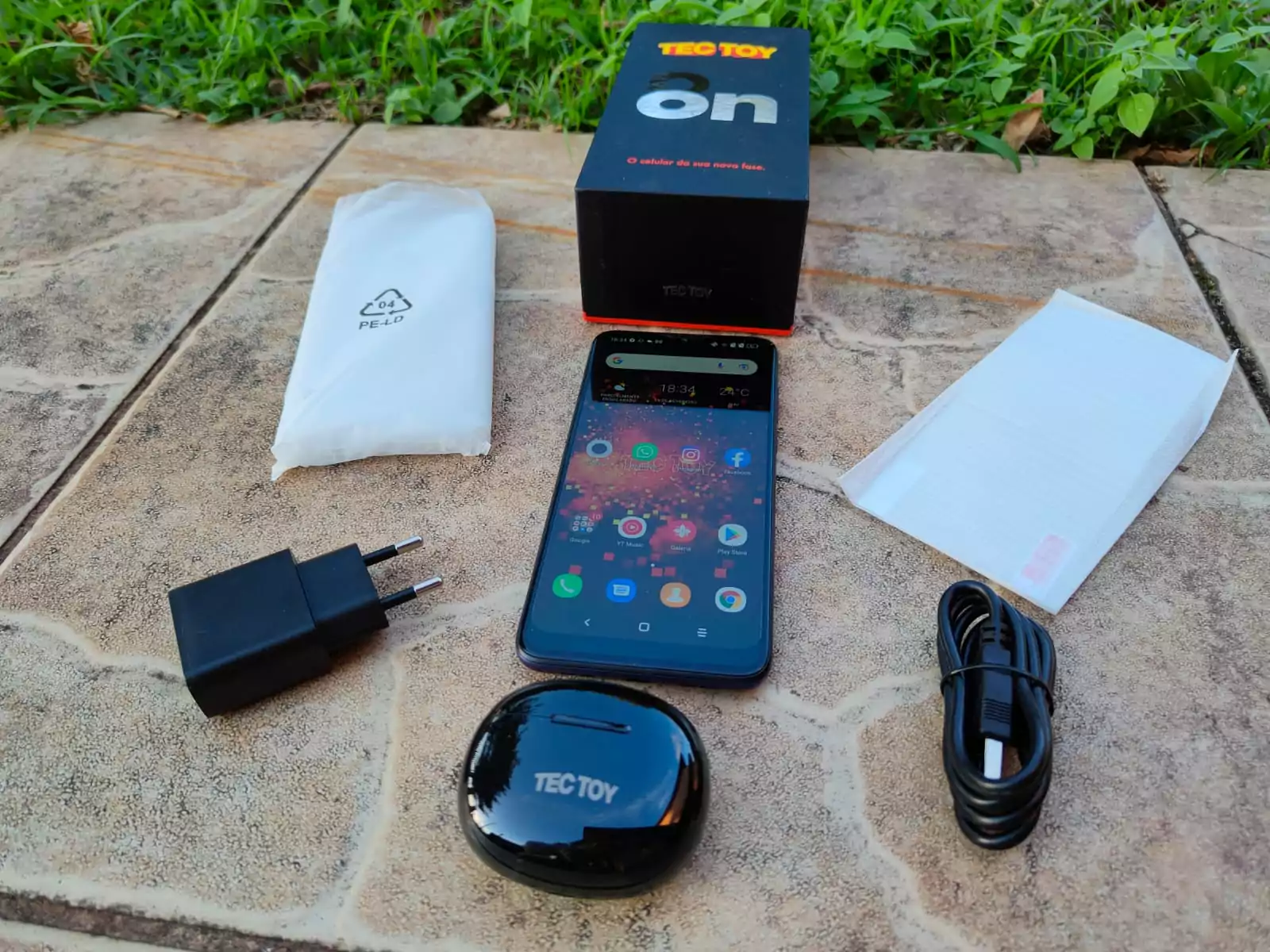 TecToy On em 2023: ainda vale investir no smartphone que vem com fones TWS de brinde? - Imagem do artigo original