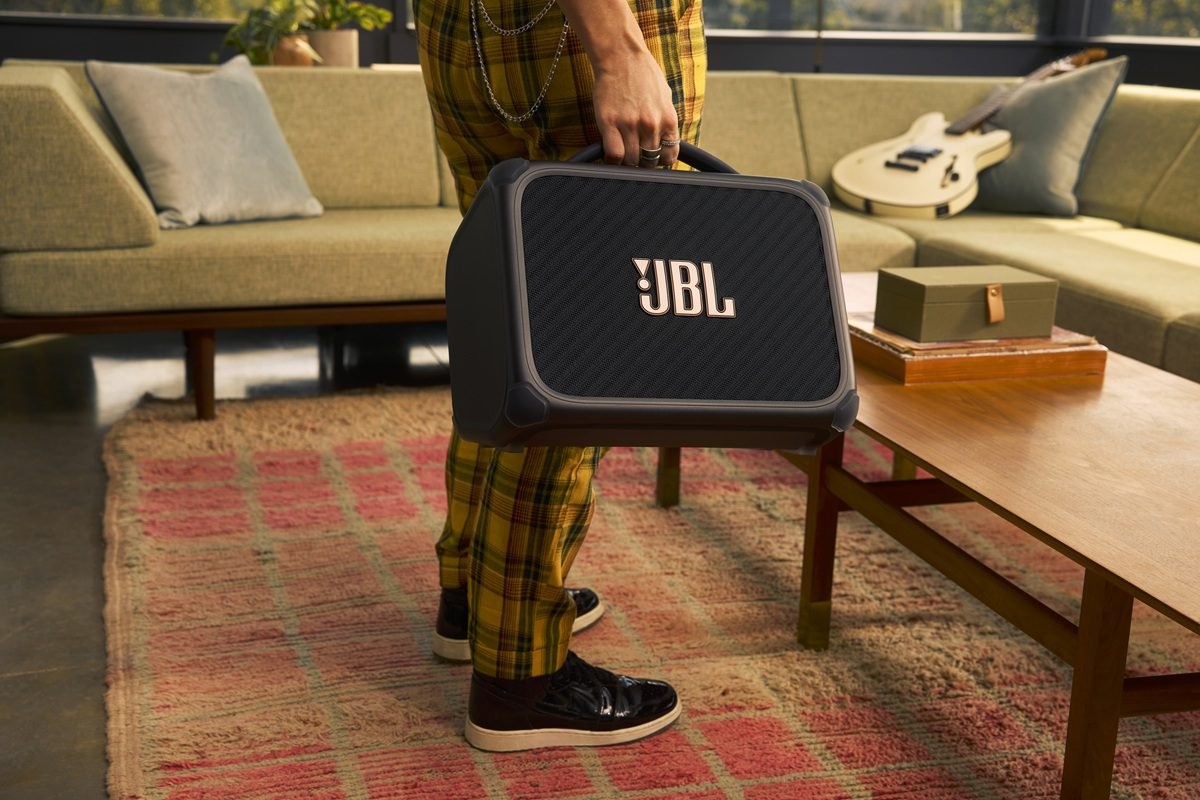 JBL BandBox chega ao Brasil e promete revolucionar o estudo musical portátil - Imagem do artigo original