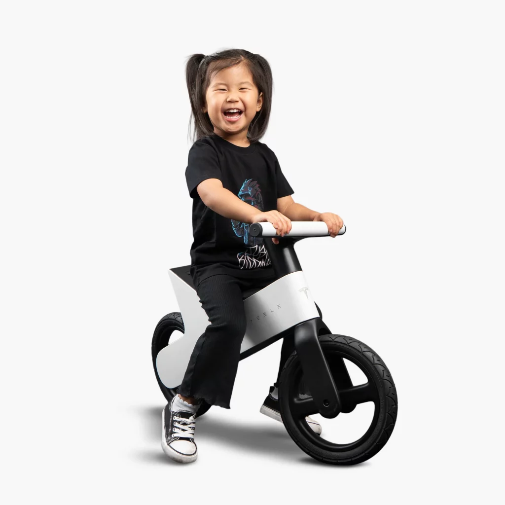 Tesla lança bicicleta infantil de equilíbrio que promete status premium aos pequenos - Imagem do artigo